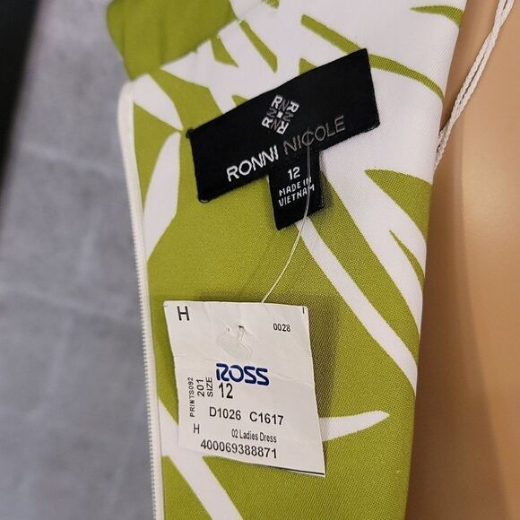 BRAND NEW RONNI NICOLE HIDDEN ZIPPER CLOSURE SHEATH DRESS - Picture 7 of 11